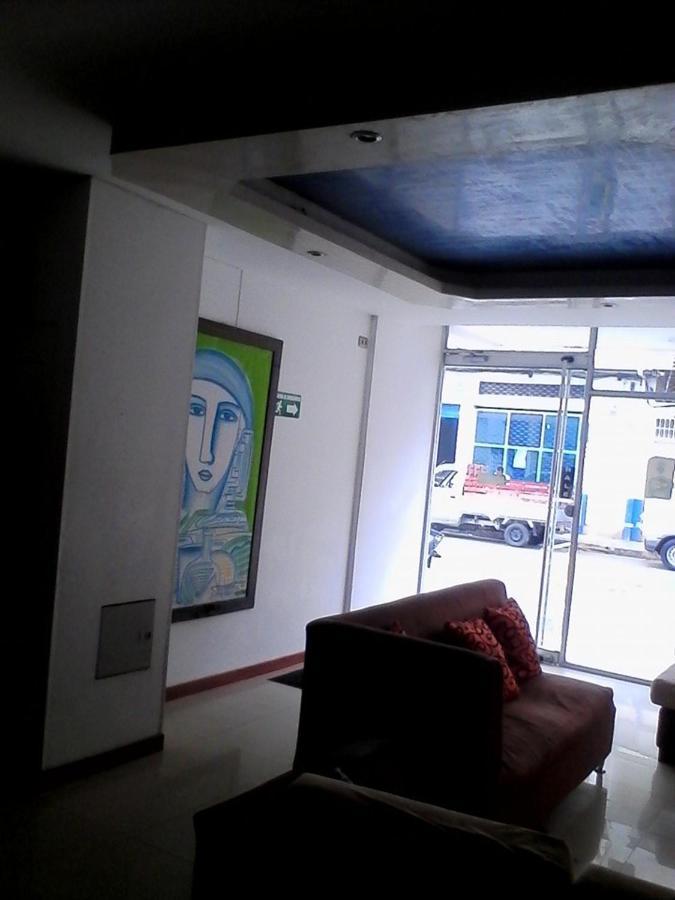 Ibiza Hotel *